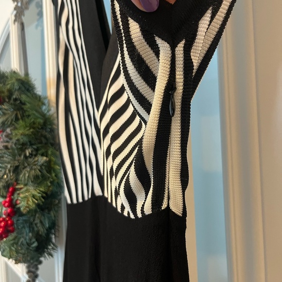 SANDRO • Black & White Dress - Picture 3 of 6